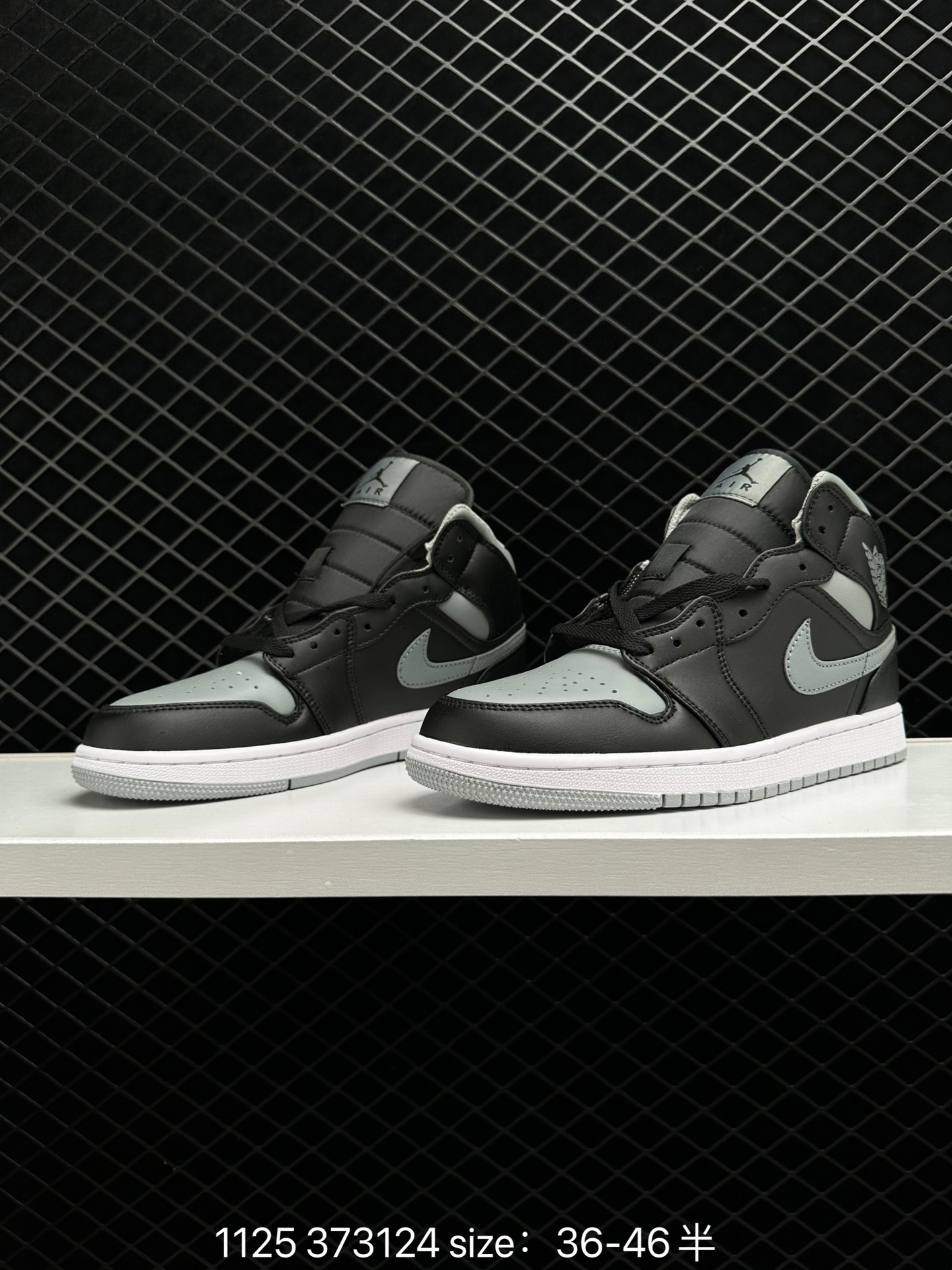 Air Jordan 1 Mid WMNS